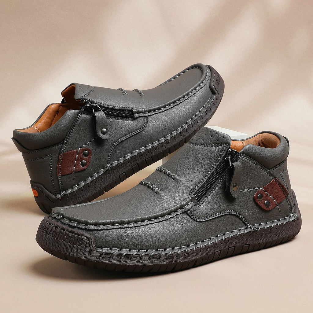 (⏰ Oferta por tempo limitado - 50% de desconto) - Sapatos de homem slip-on em pele premium feitos à mão - Biqueira larga, suporte para o arco do pé, impermeáveis, sola antiderrapante. Ideais para uso casual, viagens e atividades ao ar livre.