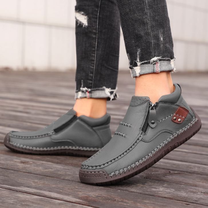 (⏰ Oferta por tempo limitado - 50% de desconto) - Sapatos de homem slip-on em pele premium feitos à mão - Biqueira larga, suporte para o arco do pé, impermeáveis, sola antiderrapante. Ideais para uso casual, viagens e atividades ao ar livre.